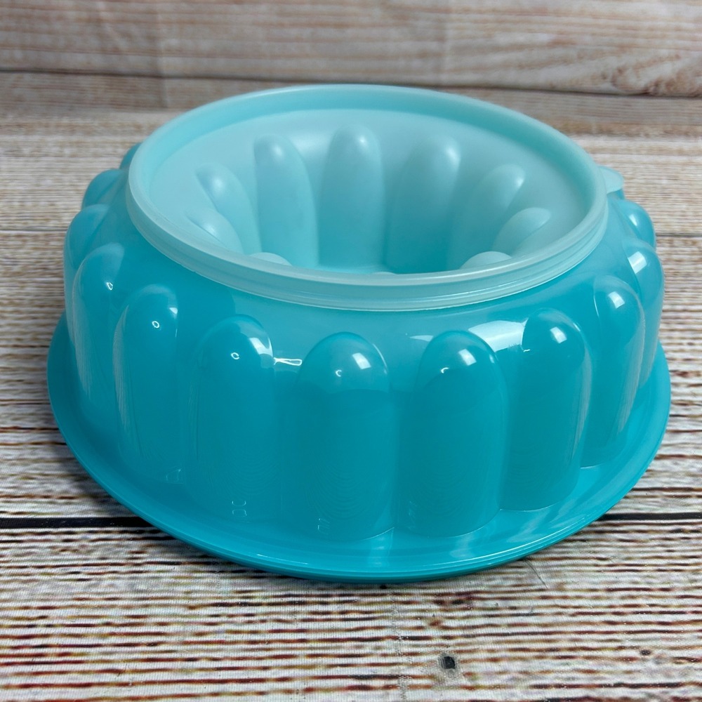 Tupperware Jel-Ring Mold 1203-6 Turquoise Blue 3 Piece Set 9.5 Inch